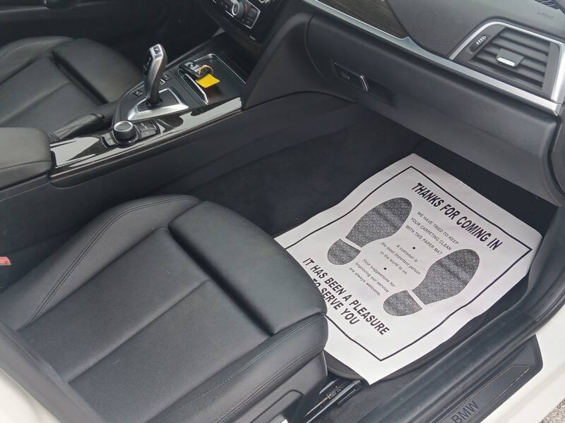 2016 BMW 3 Series 320i