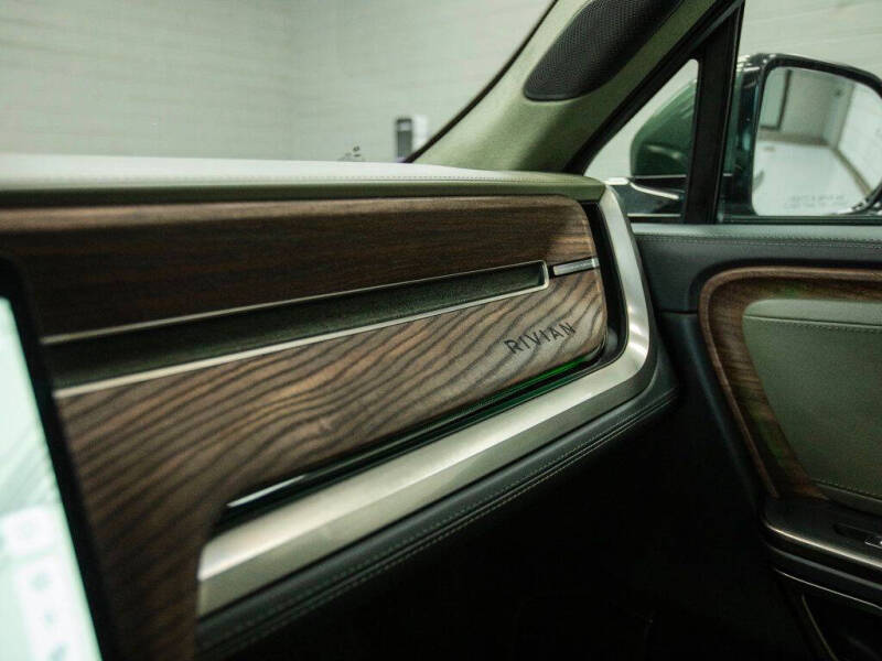 2022 Rivian R1T Adventure