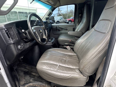 2017 Chevrolet Express 2500