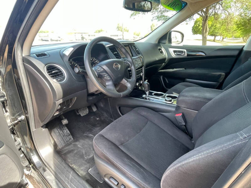 2016 Nissan Pathfinder SV