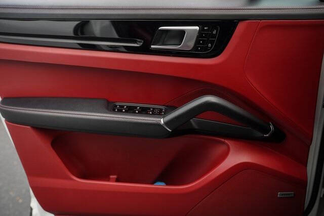 2021 Porsche Cayenne S