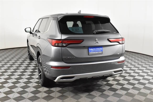 2024 Mitsubishi Outlander SE