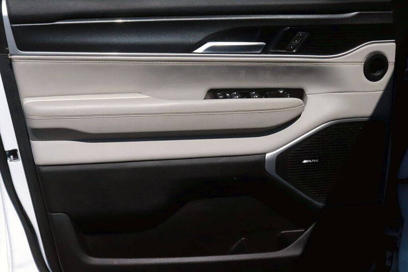 2023 Jeep Wagoneer