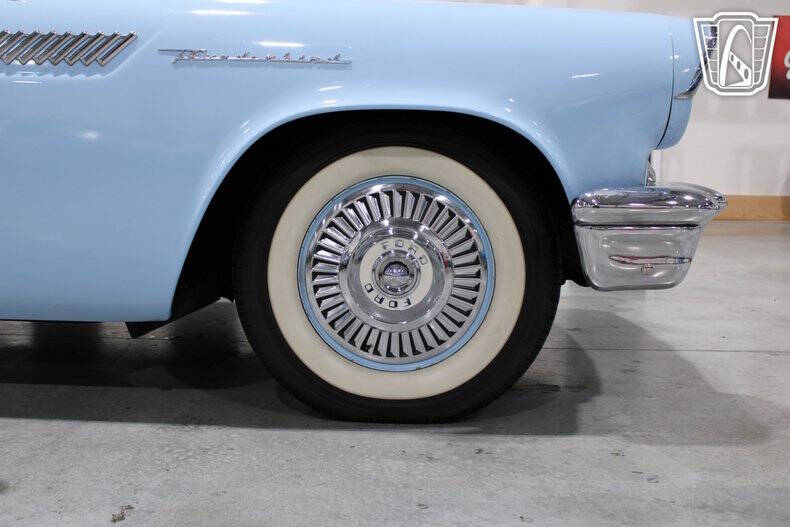 1957 Ford Thunderbird