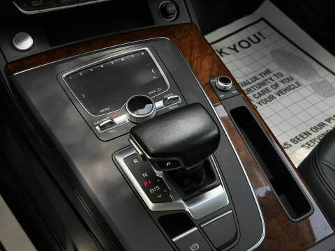 2018 Audi Q5 2.0T quattro Premium Plus