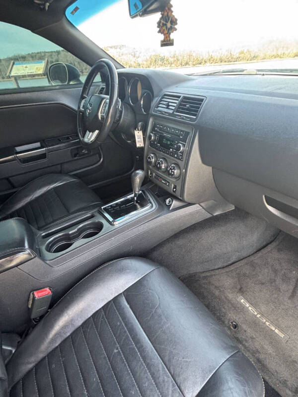 2013 Dodge Challenger R/T Plus