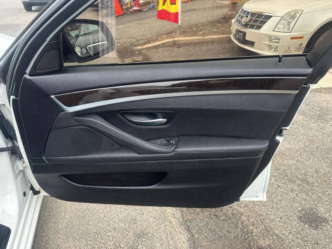 2016 BMW 5 Series 528i xDrive