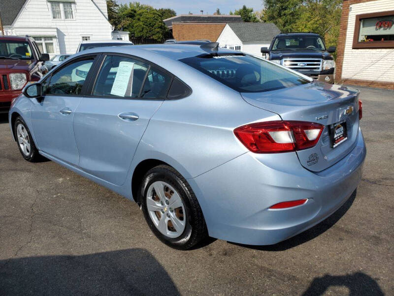2018 Chevrolet Cruze LS Auto