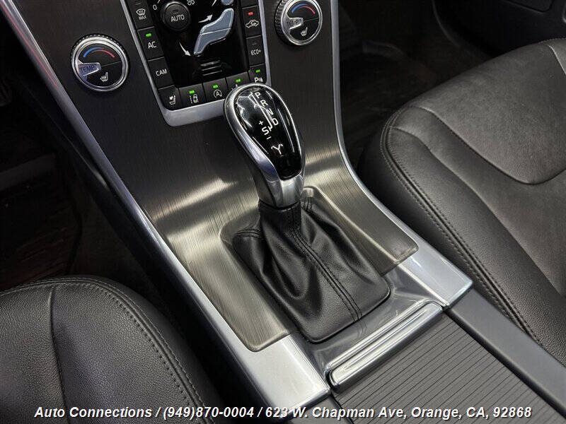 2015 Volvo XC60 T5 Drive-E Platinum