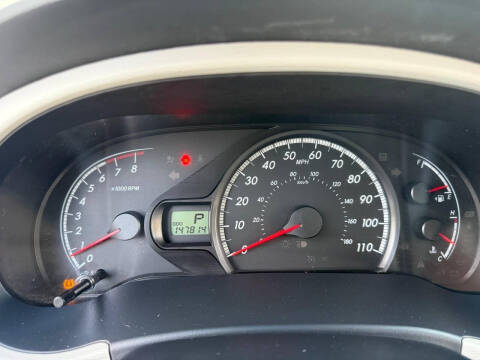 2011 Toyota Sienna LE 8-Passenger