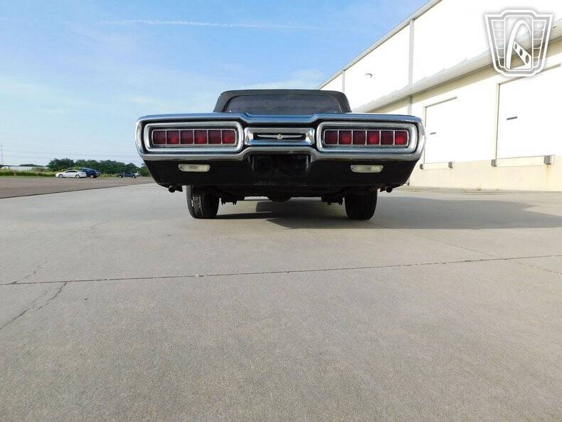 1965 Ford Thunderbird