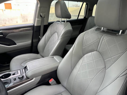 2020 Toyota Highlander Platinum