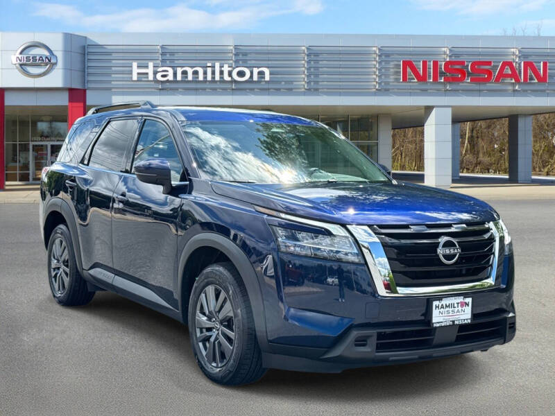 2022 Nissan Pathfinder SV