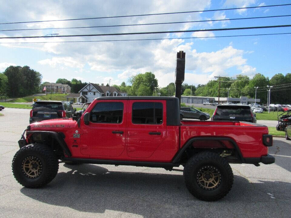 2020 Jeep Gladiator for sale at The Car Source of Lenoir in Lenoir, NC