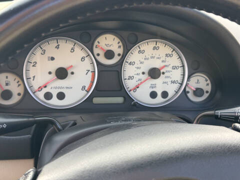 2004 Mazda MX-5 Miata LS