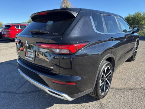 2024 Mitsubishi Outlander SE