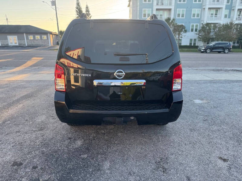 2011 Nissan Pathfinder SV