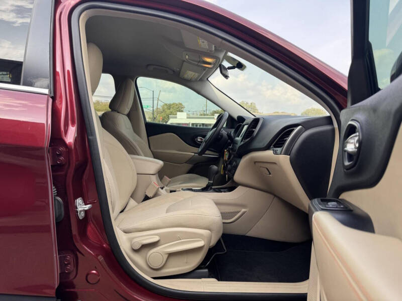 2019 Jeep Cherokee Latitude