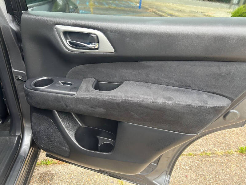 2015 Nissan Pathfinder S