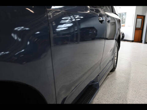 2013 Toyota Sienna LE Mobility 7-Passenger