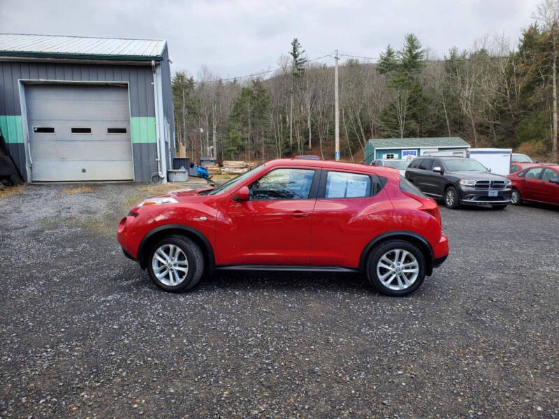 2014 Nissan JUKE S photo 2