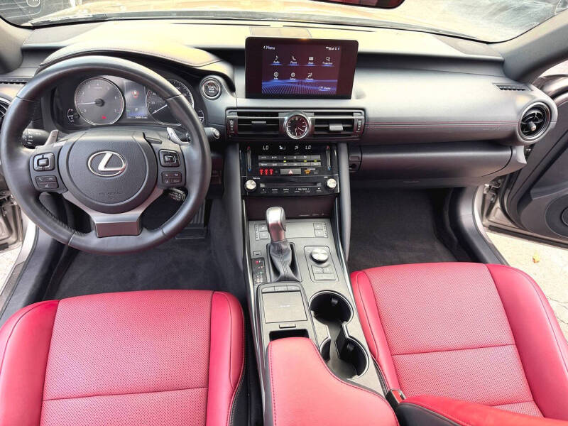 2023 Lexus IS 300