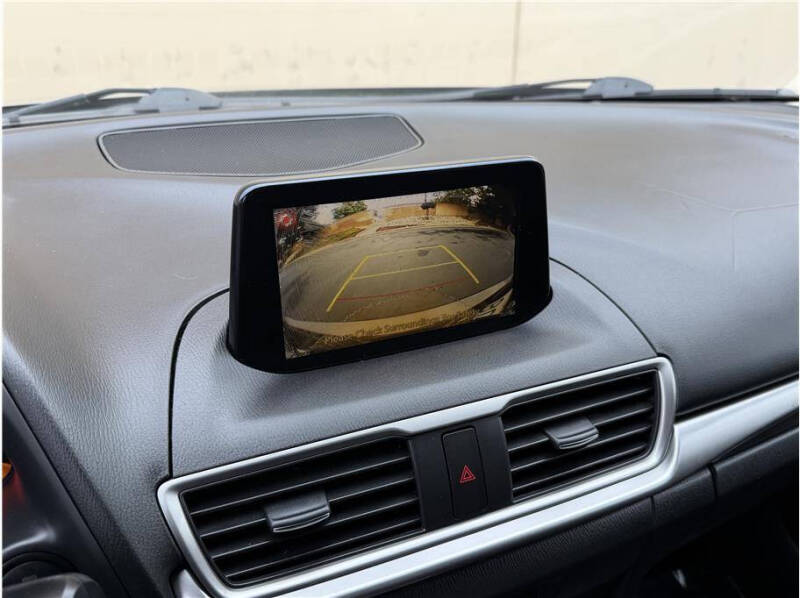 2017 Mazda MAZDA3 Sport