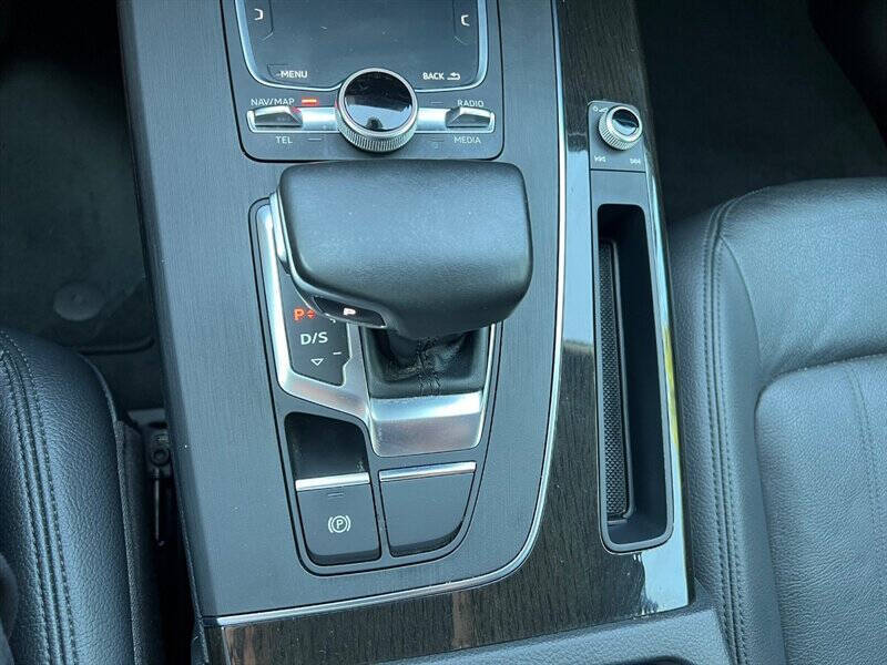 2020 Audi Q5 e quattro Premium 55 TFSI