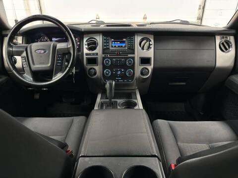 2017 Ford Expedition EL XLT