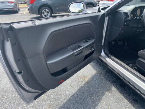 2014 Dodge Challenger SXT