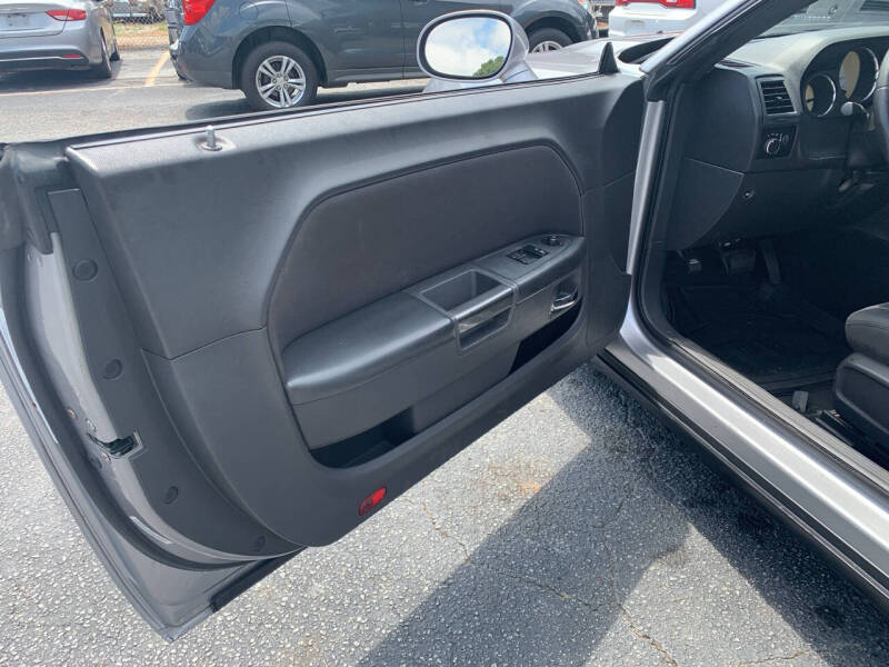 2014 Dodge Challenger SXT