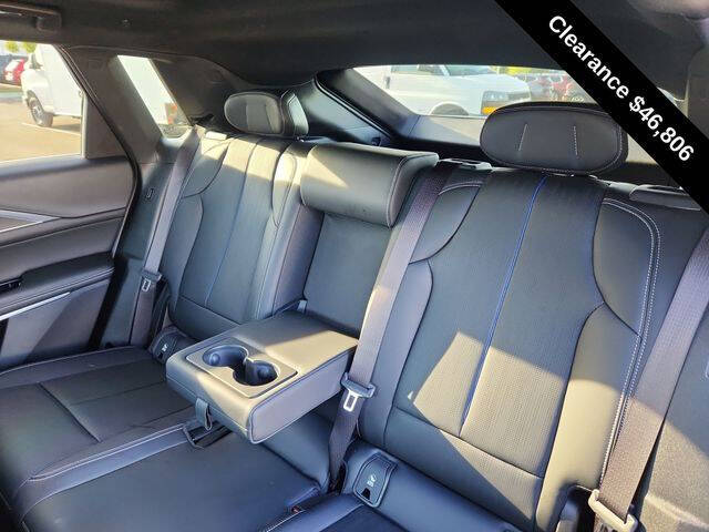 2025 Cadillac LYRIQ Sport 2