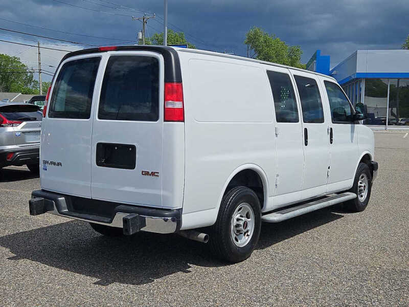 2024 GMC Savana 2500