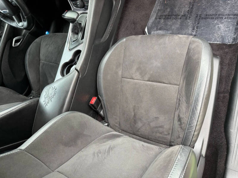 2017 Dodge Challenger 392 HEMI Scat Pack Shaker