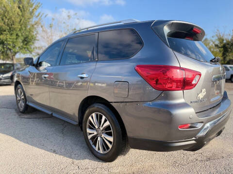 2019 Nissan Pathfinder SV