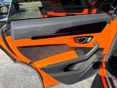 2022 Lamborghini Urus