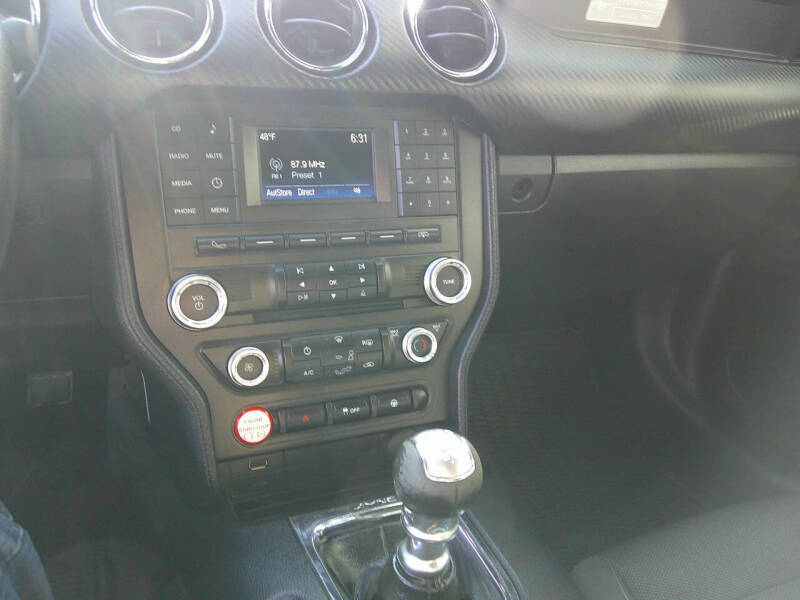 2017 Ford Mustang V6