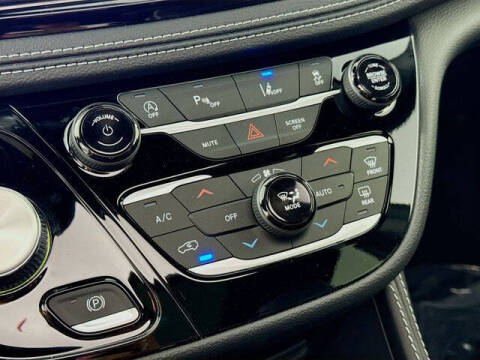2027 Chrysler Pacifica Limited