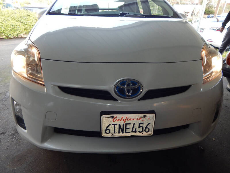 2011 Toyota Prius Two