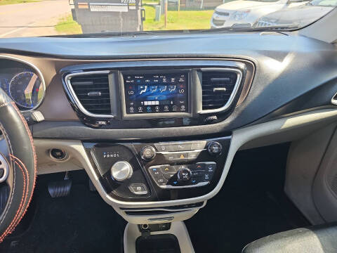 2018 Chrysler Pacifica Touring L
