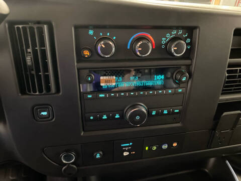 2025 Chevrolet Express 2500