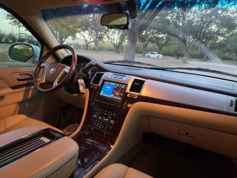 2013 Cadillac Escalade ESV Luxury