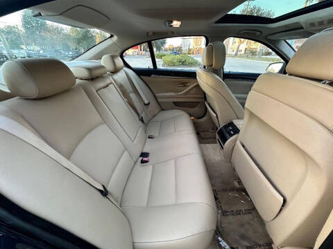 2012 BMW 5 Series 528i