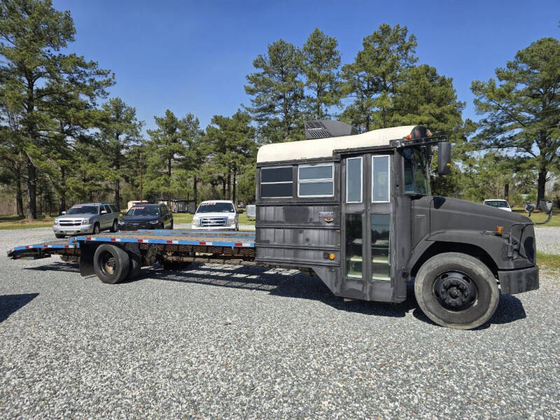 2005 Freightliner MB/Bus