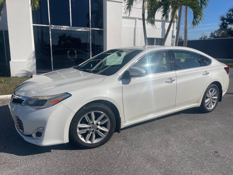2013 Toyota Avalon XLE