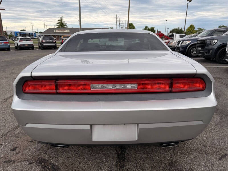 2012 Dodge Challenger SXT
