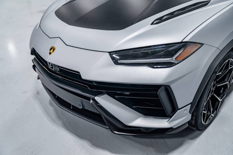 2024 Lamborghini Urus Performante