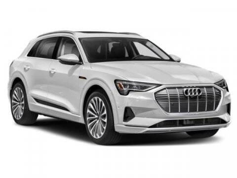 2022 Audi e-tron quattro Premium
