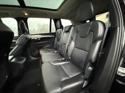 2016 Volvo XC90 T5 Momentum