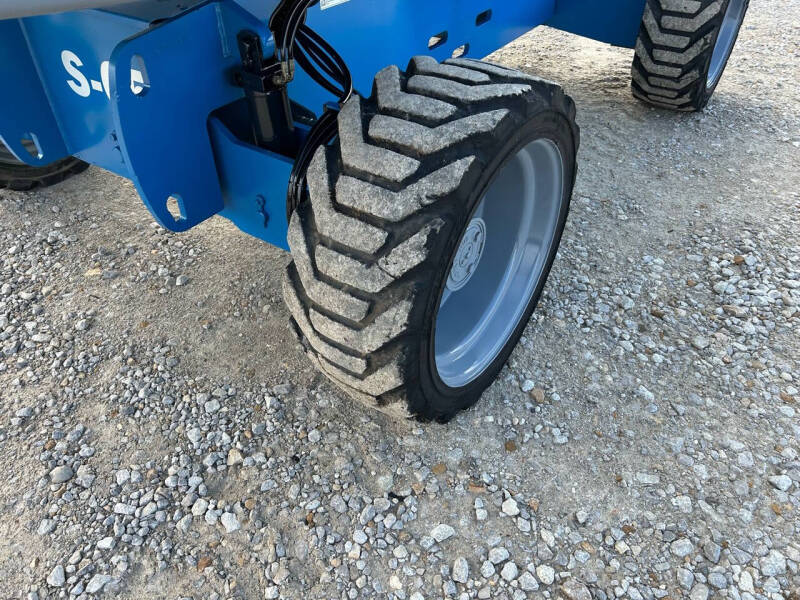 2015 Genie S-65 Boom / Manlift